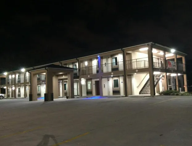 Paradise Inn & Suites hotel detail image 1