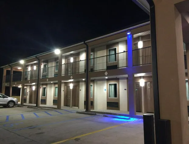 Paradise Inn & Suites hotel detail image 2