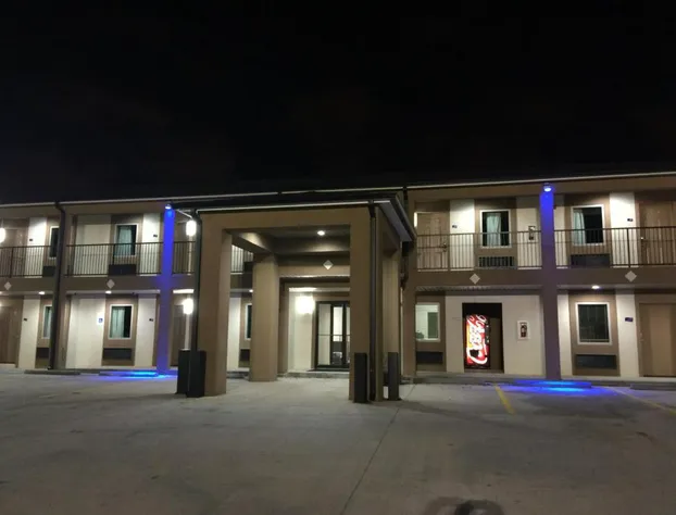 Paradise Inn & Suites hotel detail image 1