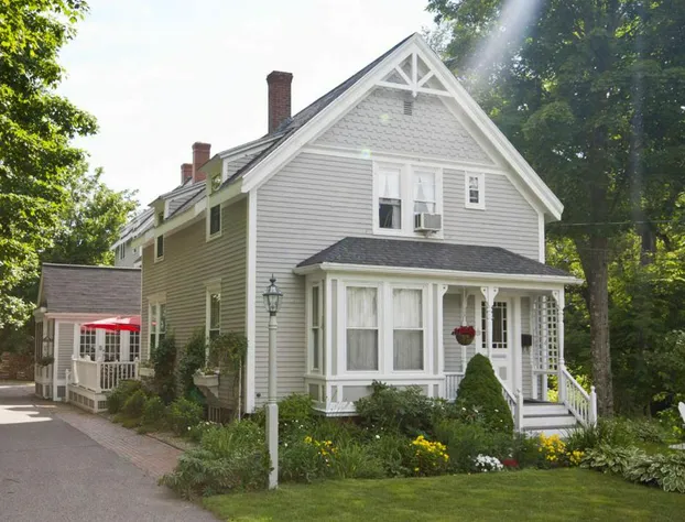 The James Place Inn B&B hotel detail image 1