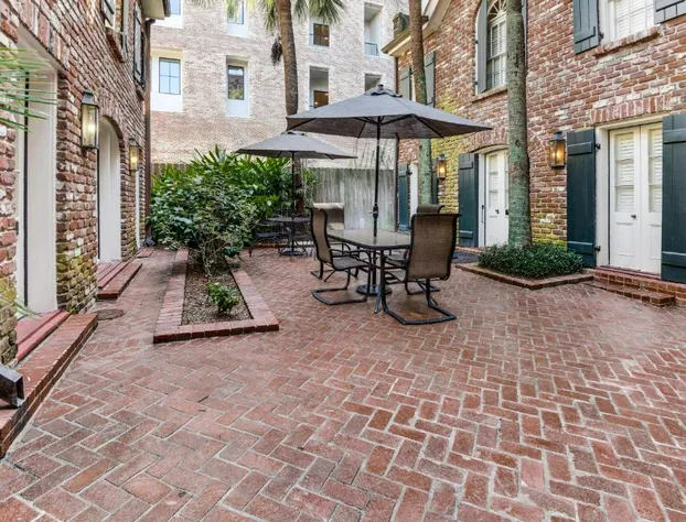 Chateau Orleans hotel detail image 3