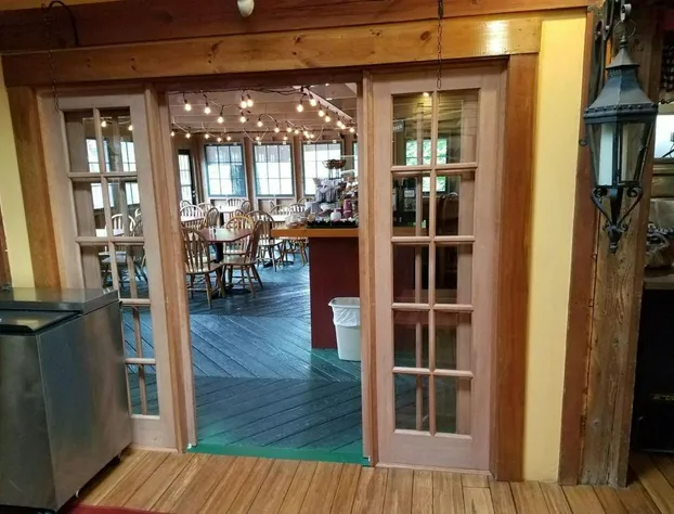 Cedar Crest Inn hotel detail image 1