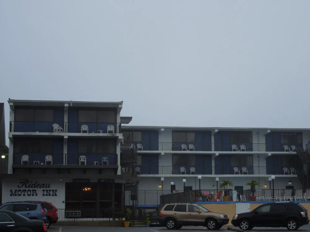 Rideau Oceanfront Motel hotel hero