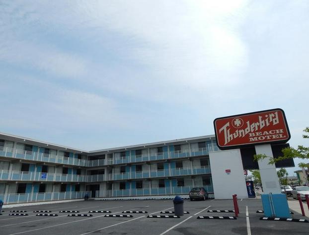 Thunderbird Beach Motel hotel detail image 3