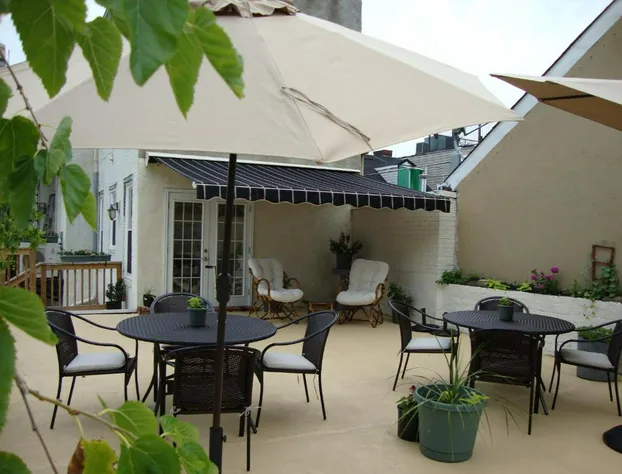 BlancNoir Bed & Breakfast hotel detail image 1