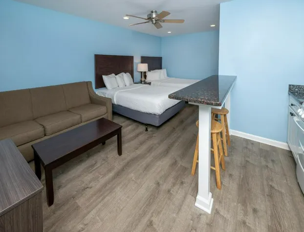 Commander Beach House Hotel hotel detail image 3