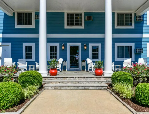 Commander Beach House Hotel hotel detail image 1