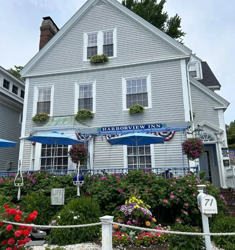 Harborview Inn hotel hero