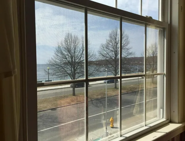 Harborview Inn hotel detail image 4