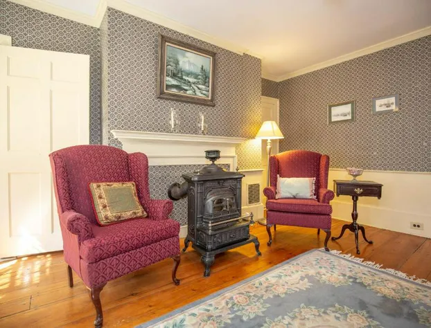 Clark Currier Inn hotel detail image 4