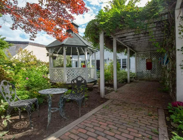 Clark Currier Inn hotel detail image 1