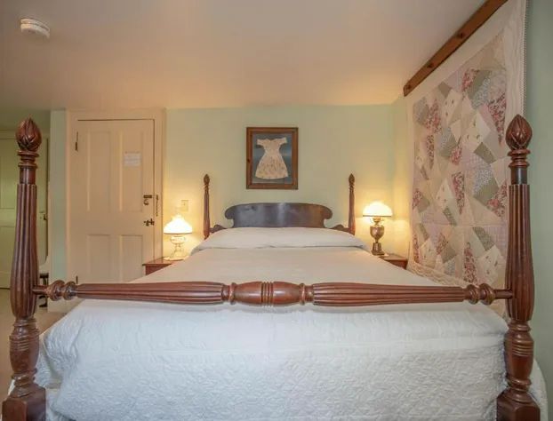 Clark Currier Inn hotel detail image 4