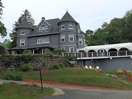 Castle Manor Inn hotel hero