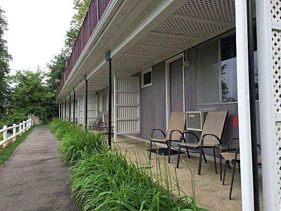 Castle Manor Inn hotel detail image 3