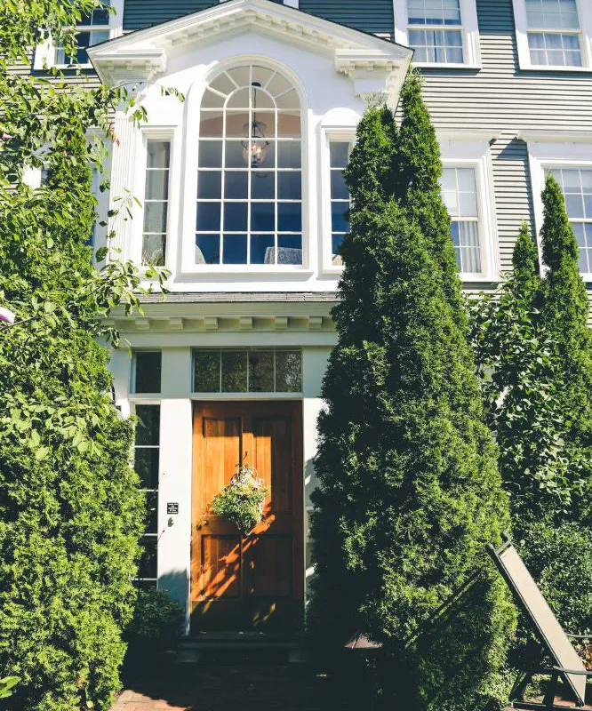 Compass Rose Inn hotel hero