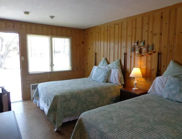 Town & Beach Motel hotel detail image 4