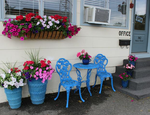 Town & Beach Motel hotel detail image 1