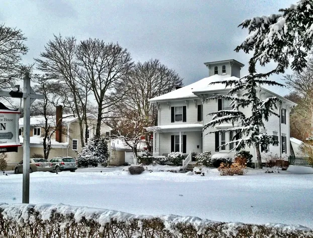 Captain Lawrence Inn hotel detail image 1