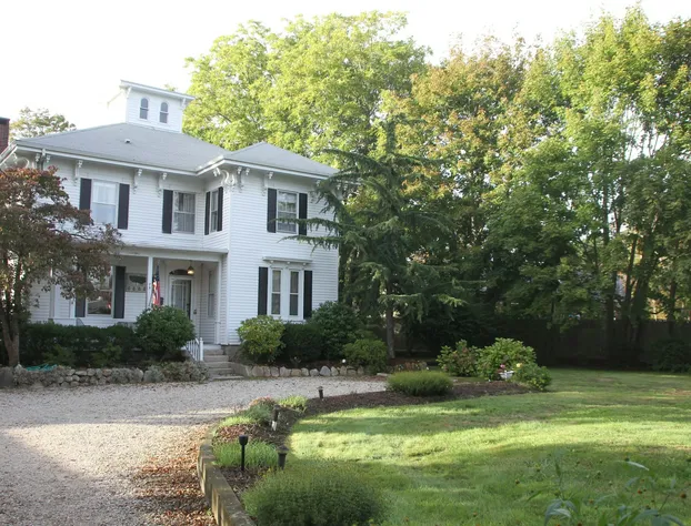 Captain Lawrence Inn hotel detail image 4