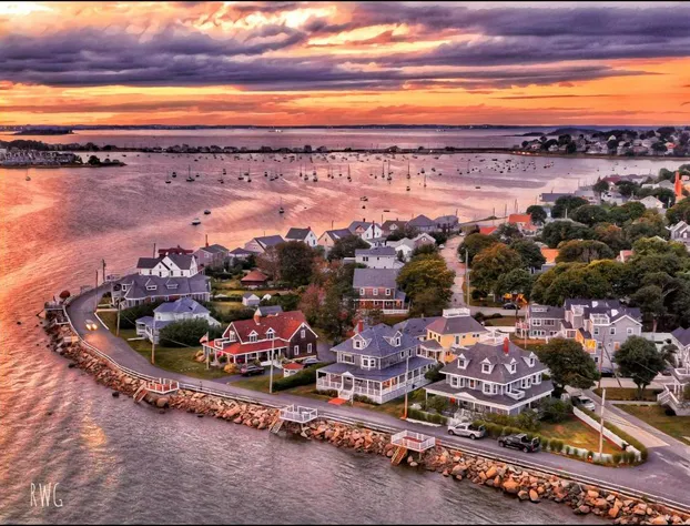 The Beacon Waterfront Inn hotel detail image 2