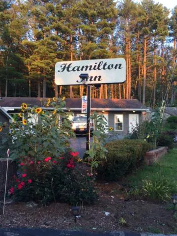Hamilton Inn hotel hero