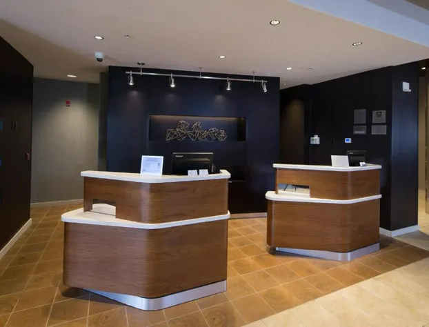 Courtyard Bay City hotel detail image 2