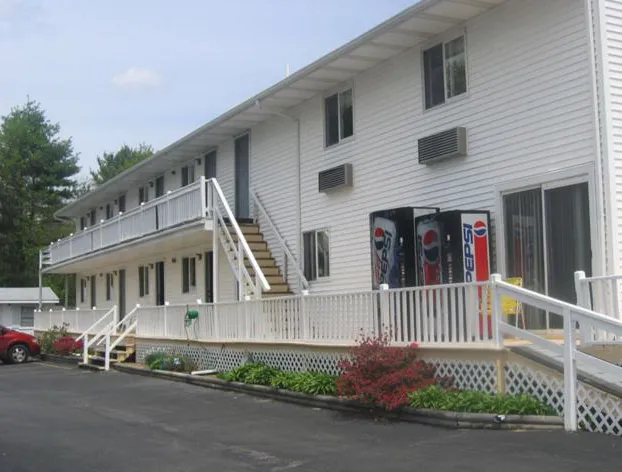 Knotty Pine Motel hotel detail image 1