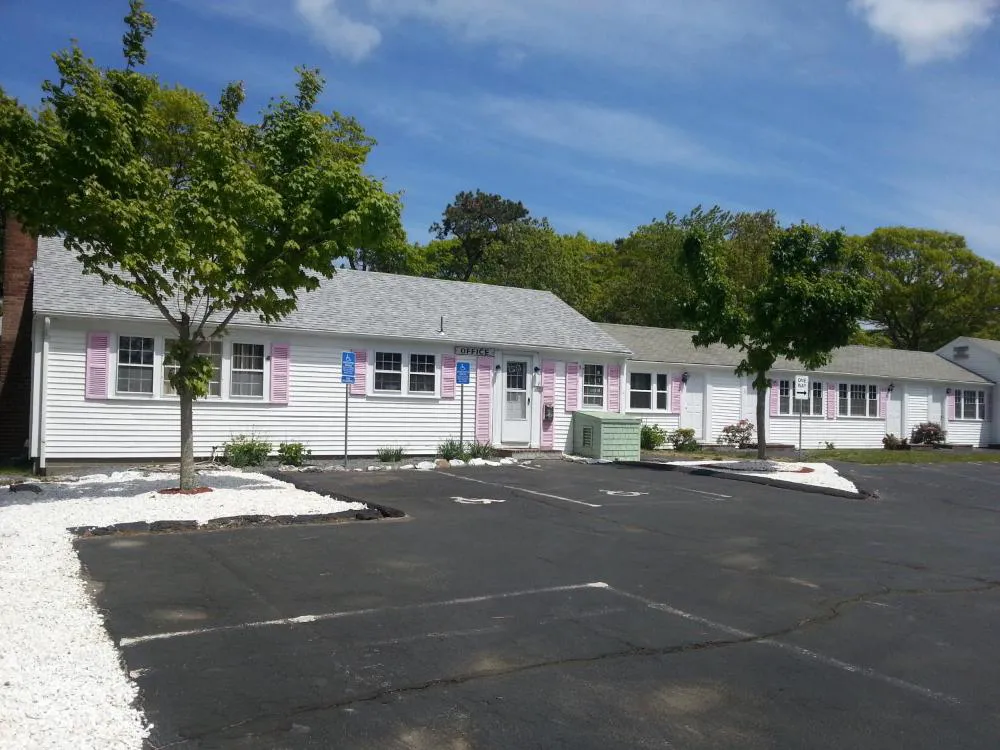 Bass River Motel hotel hero