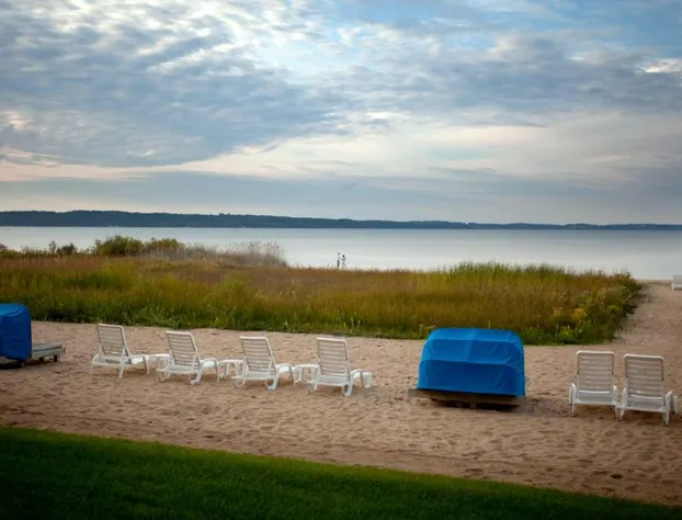 Pointes North Beachfront Hotel hotel detail image 2