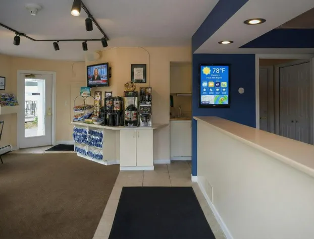 Pointes North Beachfront Hotel – 2 Person Spa Tub Studios hotel detail image 3