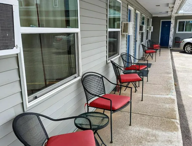 Huron Inn hotel detail image 1