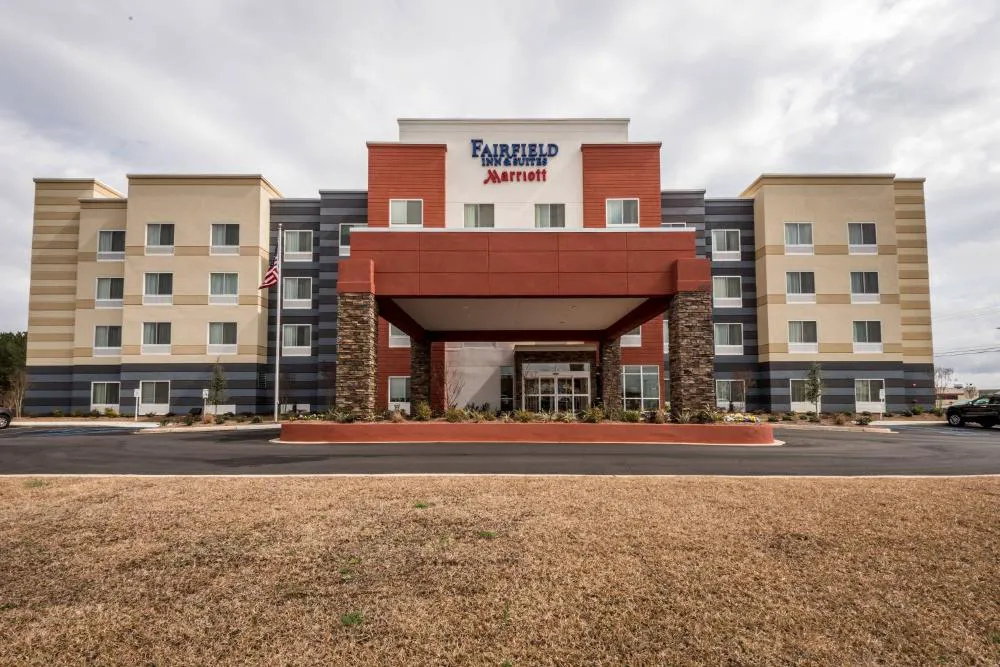 Fairfield Inn & Suites Meridian hotel hero