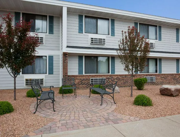 AmericInn by Wyndham St. Peter hotel detail image 2