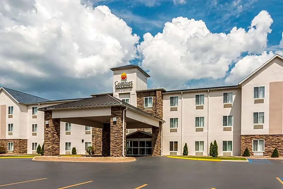 Comfort Inn & Suites - Hannibal hotel hero