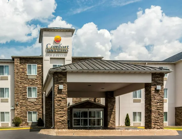 Comfort Inn & Suites - Hannibal hotel detail image 2