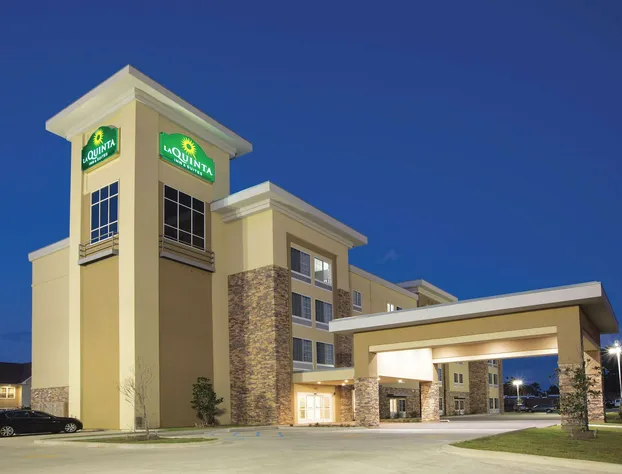 La Quinta Inn & Suites by Wyndham Hattiesburg - I-59 hotel detail image 1