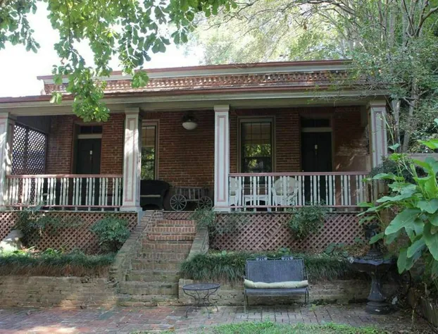 Corners Mansion Inn - A Bed & Breakfast hotel detail image 1