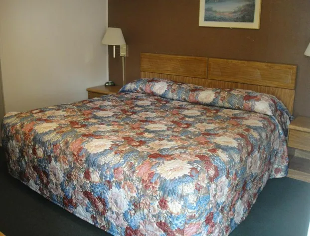 California Motel hotel detail image 3