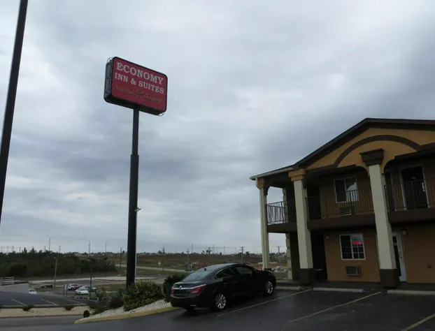 Economy Inn & Suites Joplin hotel detail image 4