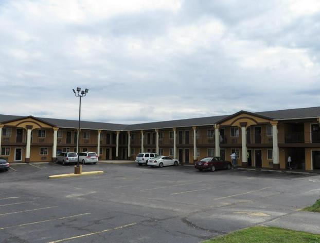 Economy Inn & Suites Joplin hotel detail image 1