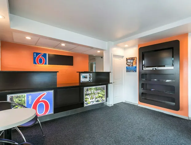 Motel 6 University Missoula hotel detail image 4