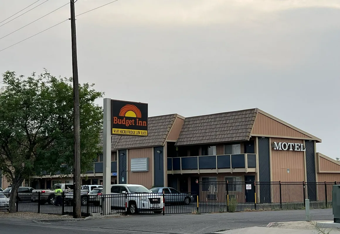 Budget Inn hotel hero