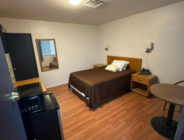 Travelers Motel hotel detail image 2