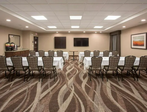 Best Western Plus Lincoln Inn & Suites hotel detail image 1