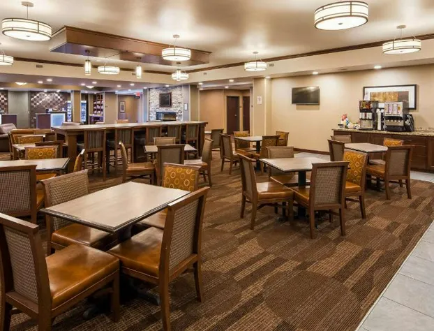 Best Western Plus Lincoln Inn & Suites hotel detail image 1