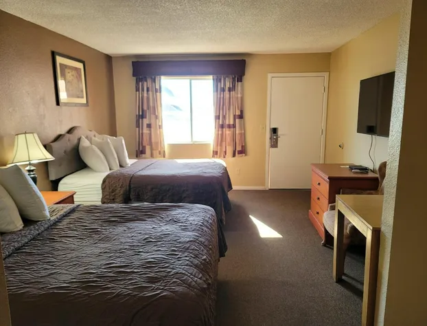 National 9 Inn hotel detail image 3