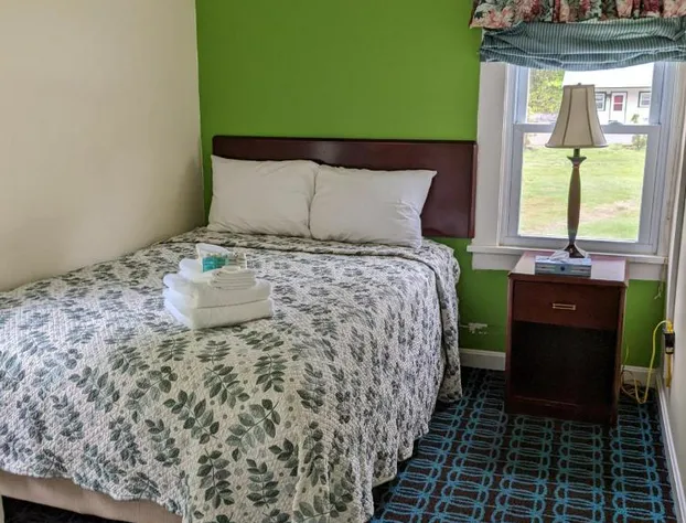 Perry's Motel and Cottages hotel detail image 4