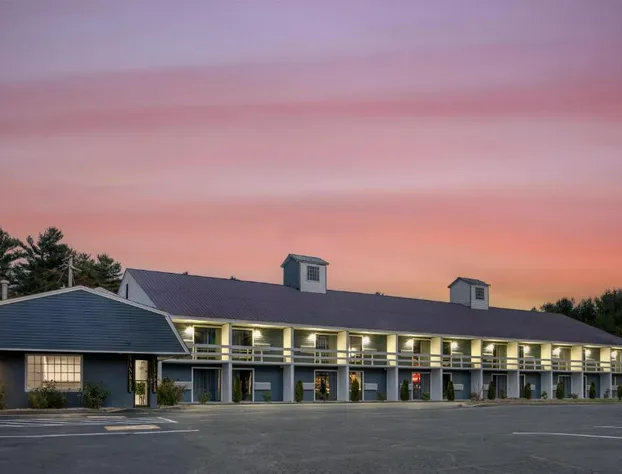 Yankee Clipper Inn, SureStay Collection by Best Western hotel detail image 1