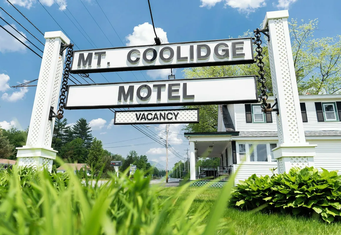 Mount Coolidge Motel hotel hero