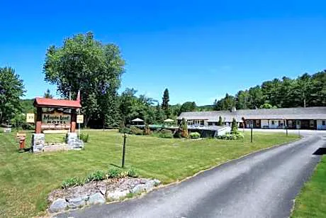 Maple Leaf Motel hotel hero